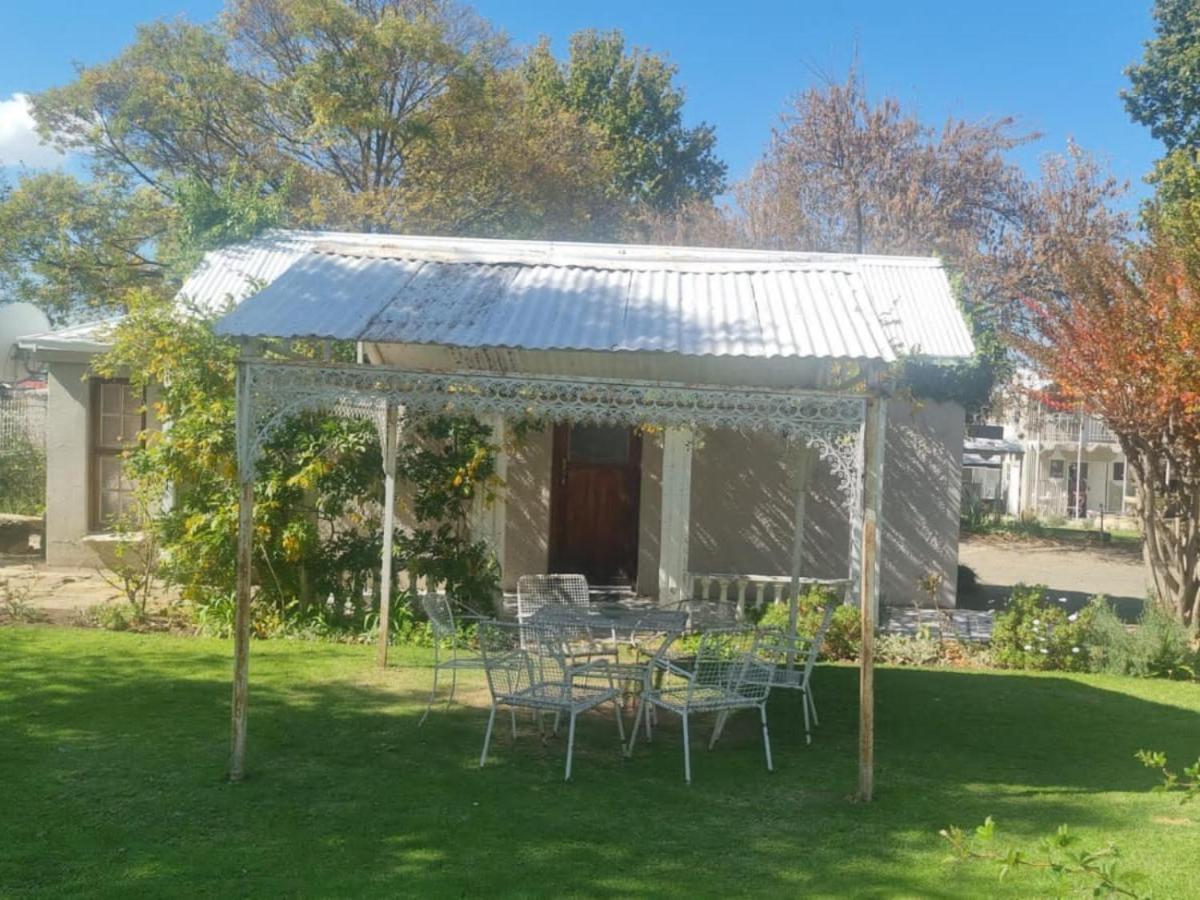 The Green Acorn Guest House Ficksburg Eksteriør bilde